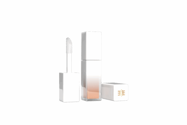 Cremiger Concealer mit leuchtender, voller Abdeckung von Essential Professional Make Up – glättender Concealer mit Lifting-Effekt und Hyaluronsäure.